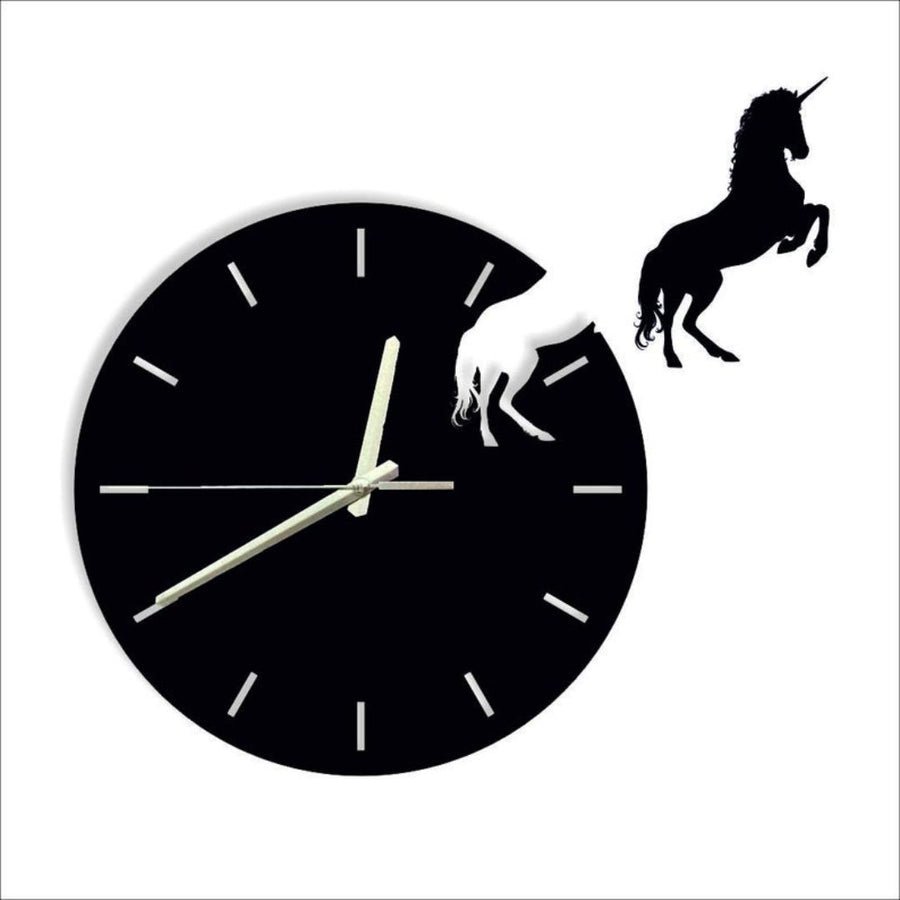 pegasus 3d wall clock / black / golden / silver / 30 x 30 cm pegasus 3d wall clock / black / golden / silver / 30 x 30 cm