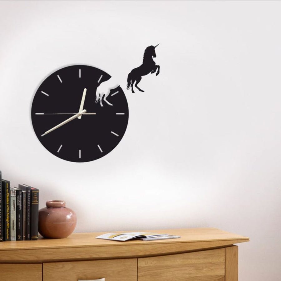 pegasus 3d wall clock / black / golden / silver / 30 x 30 cm pegasus 3d wall clock / black / golden / silver / 30 x 30 cm